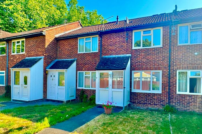 2 Bedroom Terraced House To Rent In Harewood Close, Eastleigh, SO50