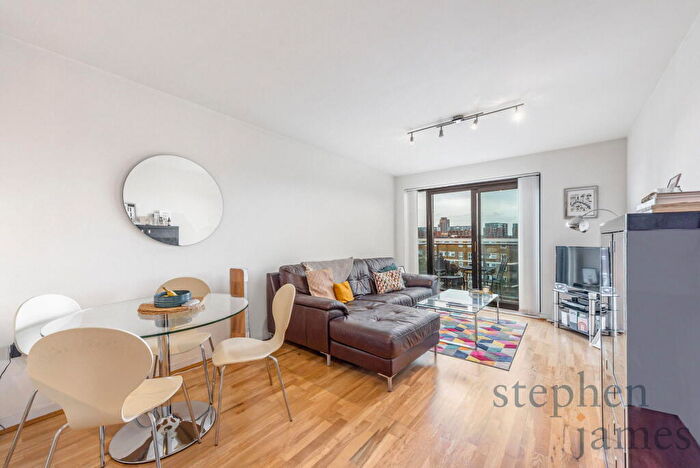 1 Bedroom Flat For Sale In Park View Court, Devons Road, London, E3