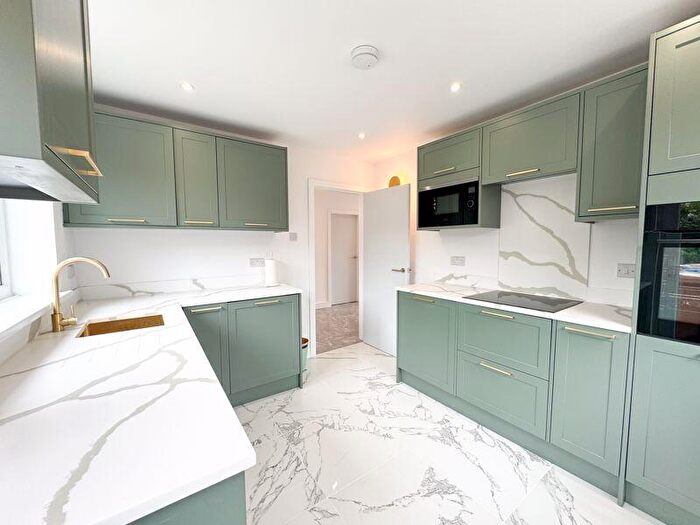 3 Bedroom Bungalow To Rent In Field House Road, Humbreston, DN36