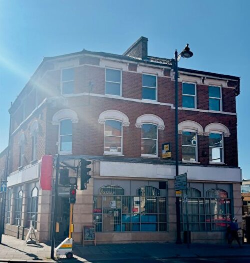 2 Bedroom Flat To Rent In High Street, London, NW10