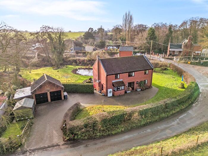 4 Bedroom Detached House For Sale In A Refined Balance Of Rural Outlook And Modern Efficiency In Thuxton, NR9