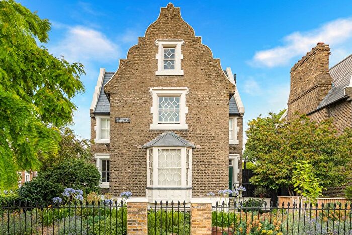 3 Bedroom Detached House To Rent In De Beauvoir Square, De Beauvoir, N1