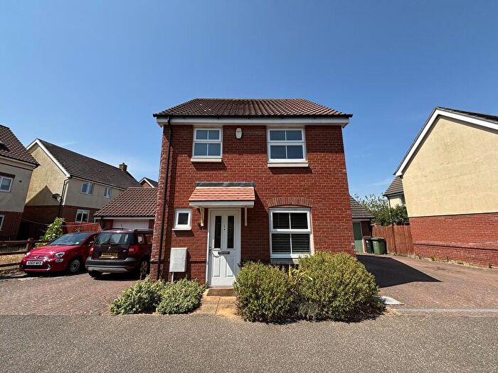 3 Bedroom Detached House To Rent In Robin Close, Costessey, NR8