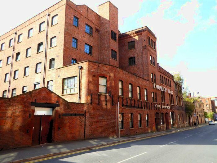3 Bedroom Apartment To Rent In Macintosh Mills, City Centre, M1