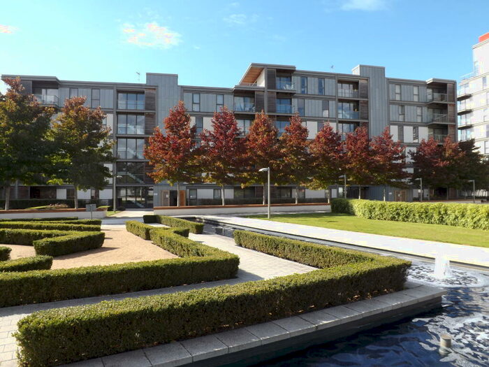 2 Bedroom Apartment To Rent In Garnet House, Milton Keynes, MK9