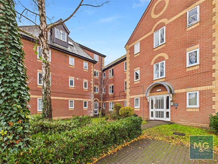 2 Bedroom Apartment For Sale In Chantry Court, Cotton Lane, Bury St. Edmunds, IP33
