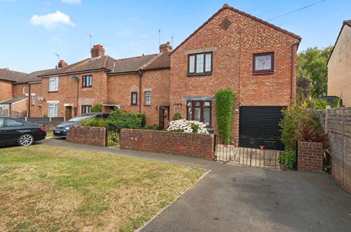 4 Bedroom Semi-Detached House For Sale In Coniston Road, Eastleigh, SO50