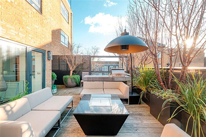 3 Bedroom Flat For Sale In York Way, London, N7
