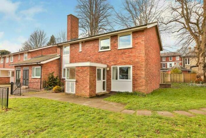 3 Bedroom Flat To Rent In Upton Road, Norwich, NR4