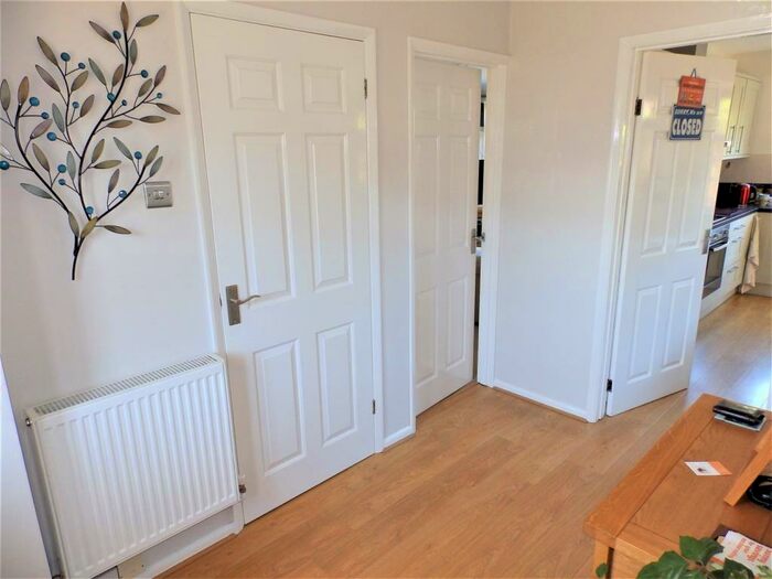 3 Bedroom Detached House For Sale In Ramsgate Drive, Ipswich, IP3