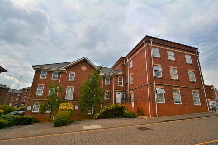 2 Bedroom Flat To Rent In Scholars Court, Northampton, NN1