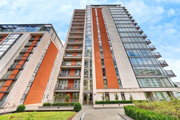 1 Bedroom Flat To Rent In Coral Apartments, Western Gateway, E16