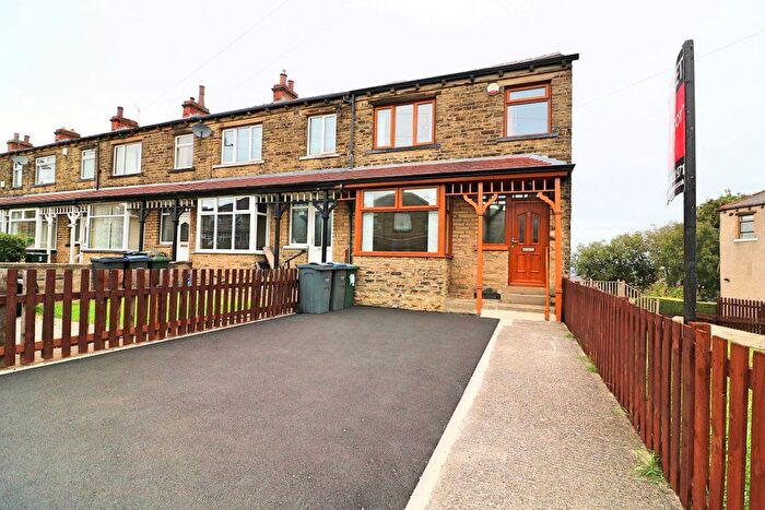3 Bedroom Property To Rent In Briarwood Drive, Unfurnished, Bradford, BD6