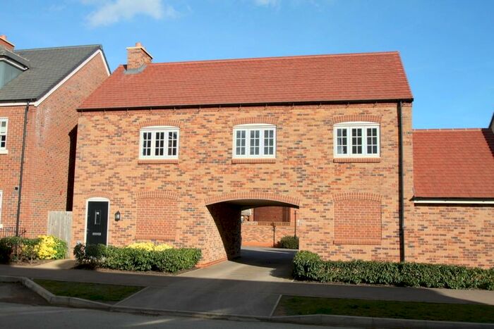 2 Bedroom Coach House To Rent In King Alfred Way, Bedford, Bedfordshire, MK40
