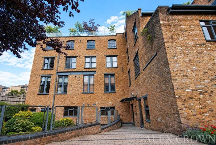 2 Bedroom Apartment To Rent In Chandlery House, Gowers Walk, Aldgate East, E1