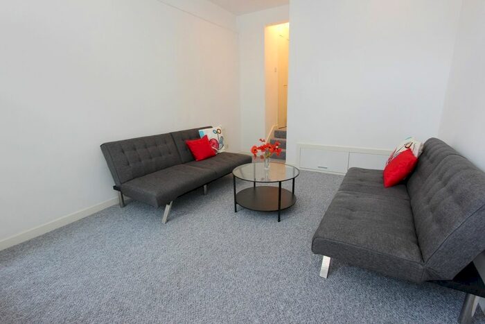 1 Bedroom Flat To Rent In Dundee Terrace, Edinburgh, EH11