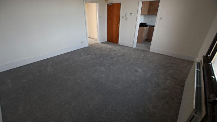 1 Bedroom Flat To Rent In Selhurst Park, London, SE25