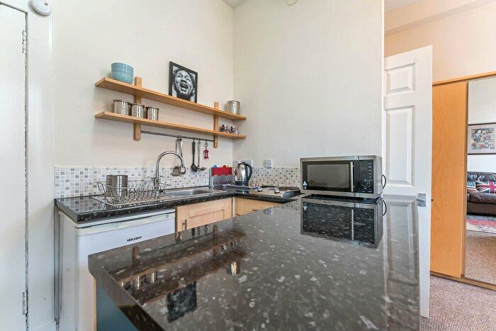 1 Bedroom Flat To Rent In Gayfield Square, East End, Edinburgh, EH1