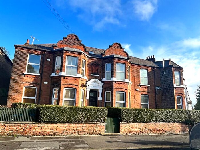 2 Bedroom Flat To Rent In Holland Road, Kensal Rise, NW10