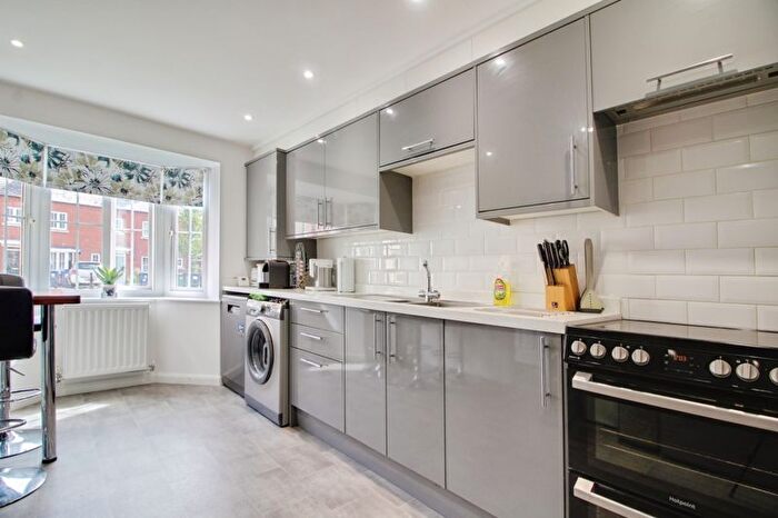 4 Bedroom Town House For Sale In Banks Court, St. Neots, PE19