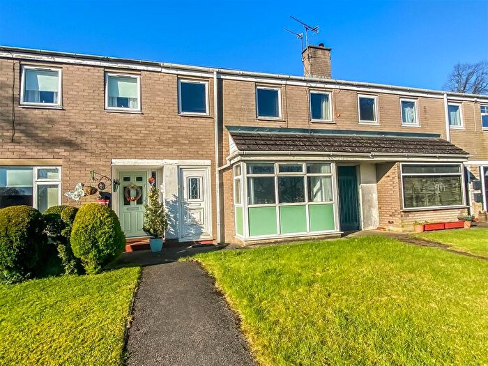 3 Bedroom Terraced House For Sale In St Andrews Close, Aycliffe Village, DL5