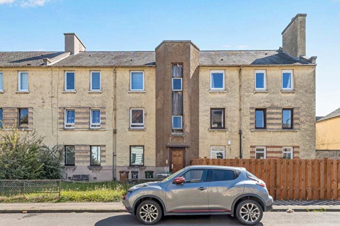3 Bedroom Flat For Sale In / Ferry Road Grove, Crewe, Edinburgh, EH4