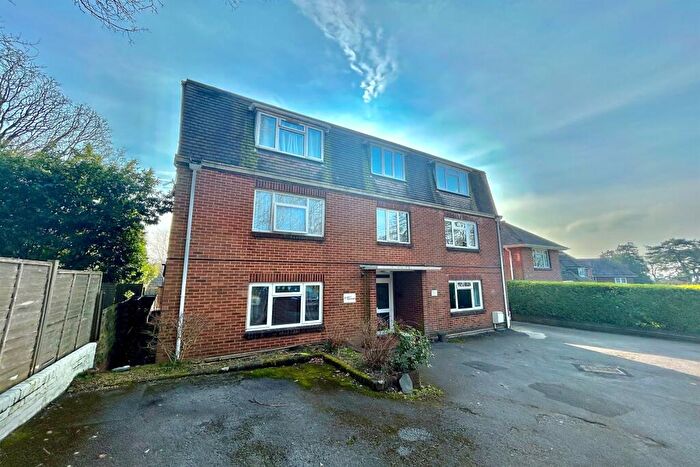 2 Bedroom Flat For Sale In Lower Parkstone, BH14