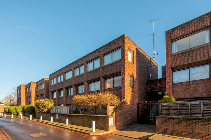 Studio To Rent In Ryde Place, East Twickenham, Twickenham, TW1