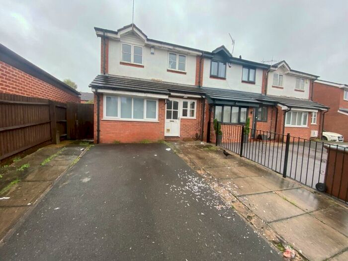 3 Bedroom House To Rent In **£ Pppw** Heron Drive, Lenton, NG7