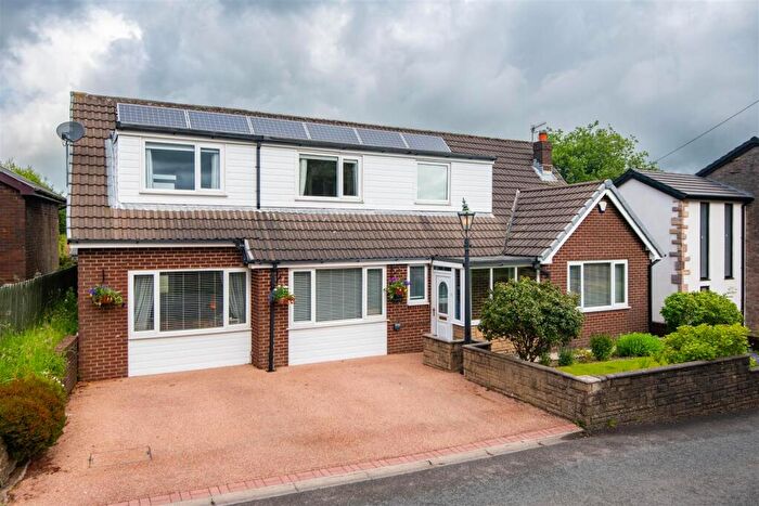 4 Bedroom Detached House For Sale In Heys Lane, Blackburn, BB2