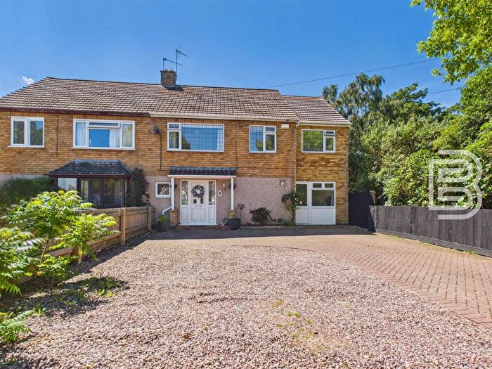 5 Bedroom Semi-Detached House For Sale In Alwyn Road, Bilton, Rugby, CV22