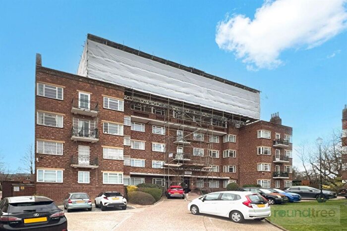 1 Bedroom Flat For Sale In Courtney House, Mulberry Close, Hendon, NW4