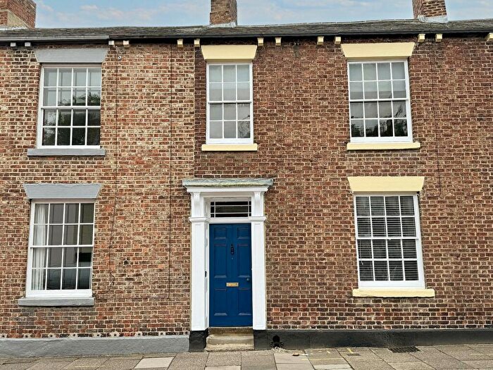 4 Bedroom Terraced House For Sale In Hallgarth Street, City Centre, Durham, Durham, DH1