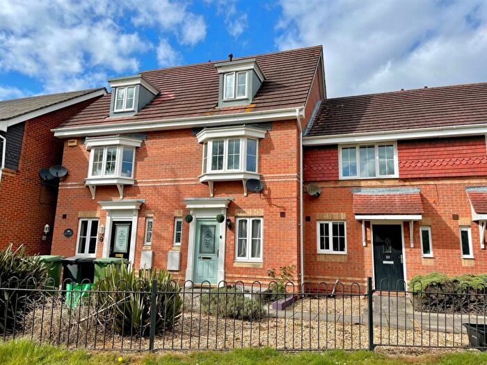 3 Bedroom Town House To Rent In Thyme Avenue, Whiteley, PO15
