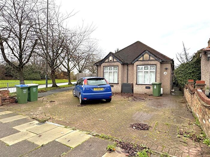 4 Bedroom Detached Bungalow To Rent In Danson Road, Bexley, DA5