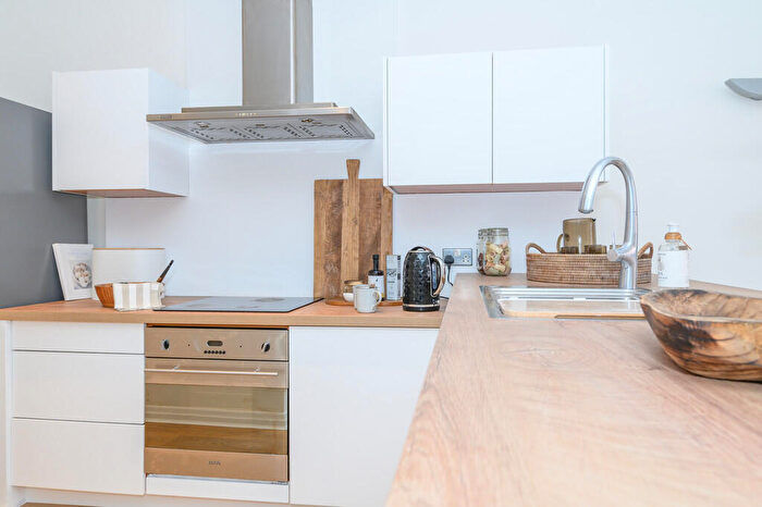 2 Bedroom Apartment For Sale In St Pauls, Leeds, LS1