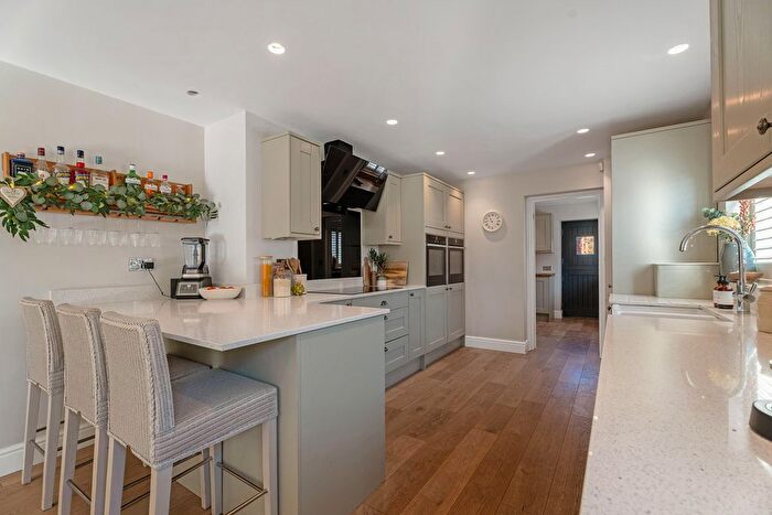 5 Bedroom Detached House For Sale In Warwick Road, Southam, Warwickshire, CV47