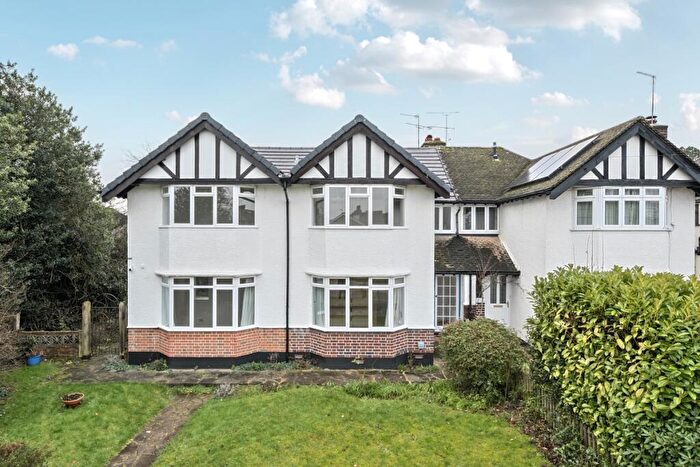 4 Bedroom Semi-Detached House To Rent In Beechwood Avenue St. Albans, AL1