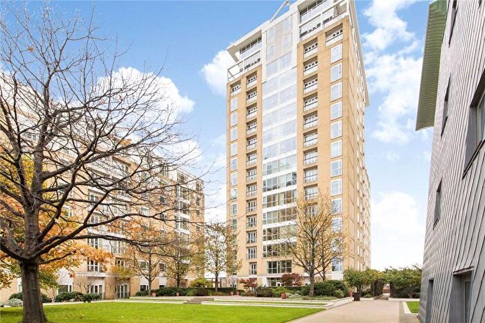1 Bedroom Flat For Sale In Canary Riverside, Westferry Circus, E14