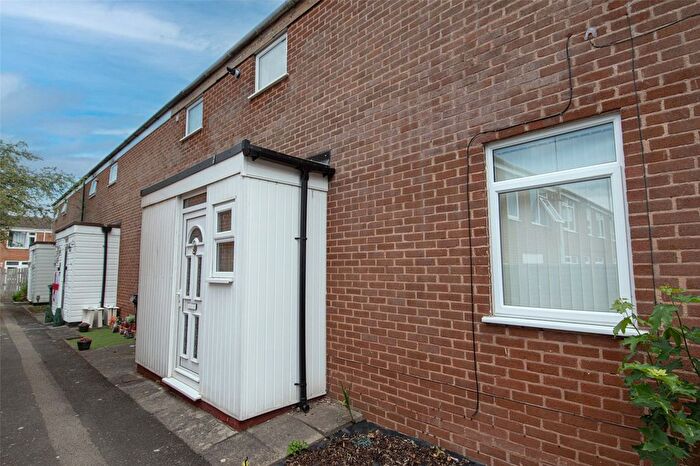 3 Bedroom Terraced House To Rent In Ashorne Close, Redditch, Worcestershire, B98