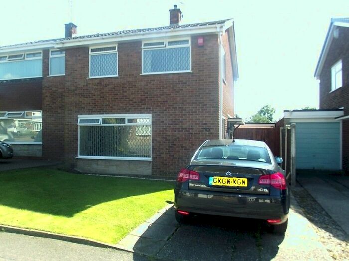 3 Bedroom Semi-Detached House To Rent In Longwood Rise, Willenhall, WV12