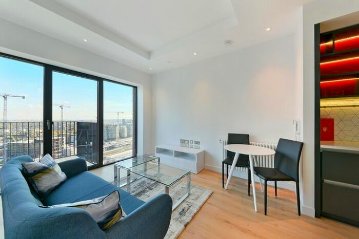 Studio To Rent In Modena House, London City Island, London, E14