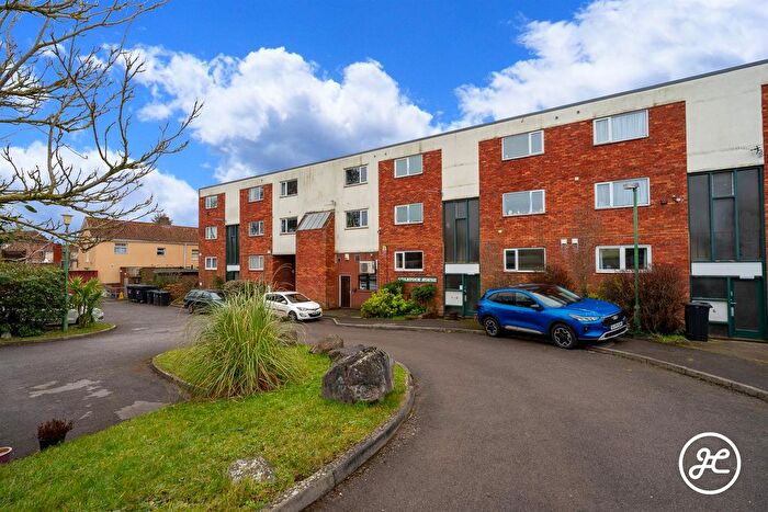 1 Bedroom Flat For Sale In Quantock Parade, North Petherton, Bridgwater, TA6