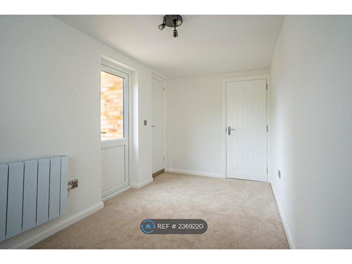 2 Bedroom Bungalow To Rent In Deerstone Way, Dunnington, York, YO19