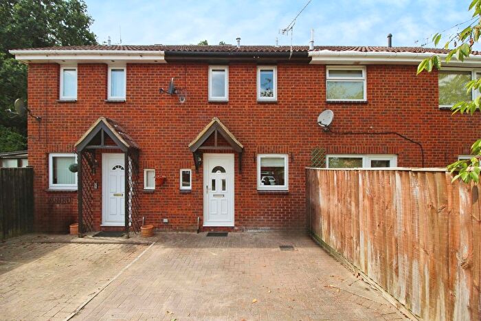 2 Bedroom Terraced House To Rent In Lapwing Close, Swindon, SN3
