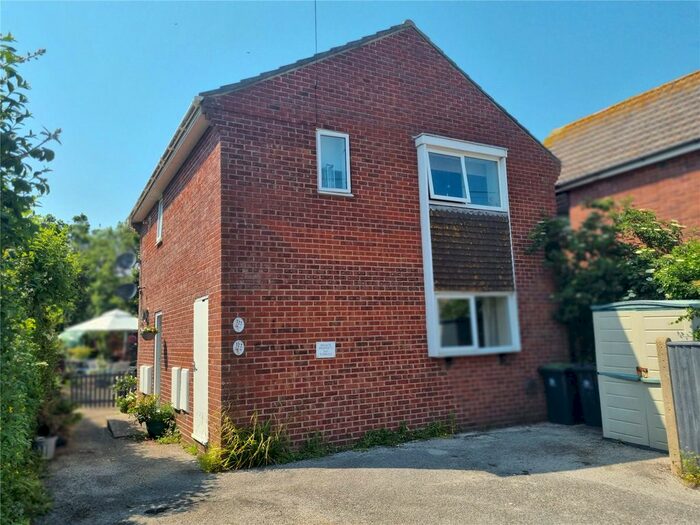 1 Bedroom Flat To Rent In Norfolk Road, Weymouth, Dorset, DT4
