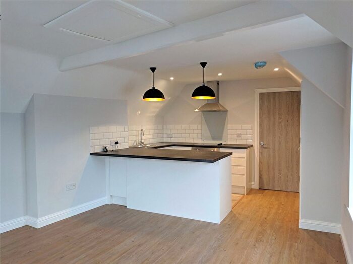 1 Bedroom Flat To Rent In Church Street, Bromsgrove, Worcestershire, B61