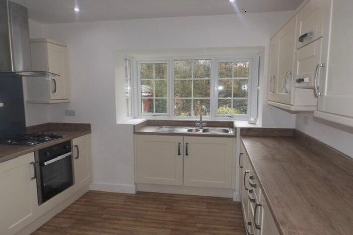 2 Bedroom Bungalow To Rent In Stonelow Road, Dronfield, S18