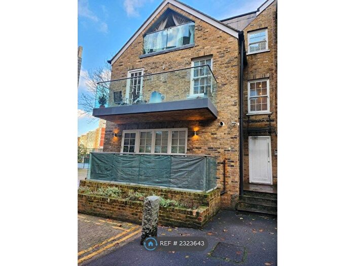 3 Bedroom Flat To Rent In Mill Apartments, London, SE13