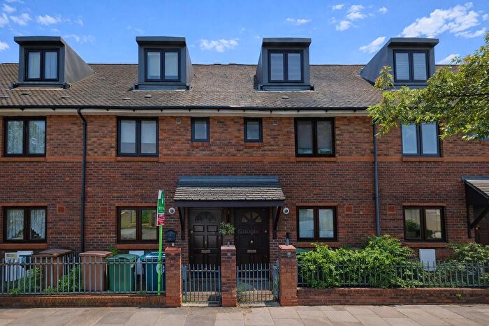 4 Bedroom Property To Rent In Ching Way, London, E4